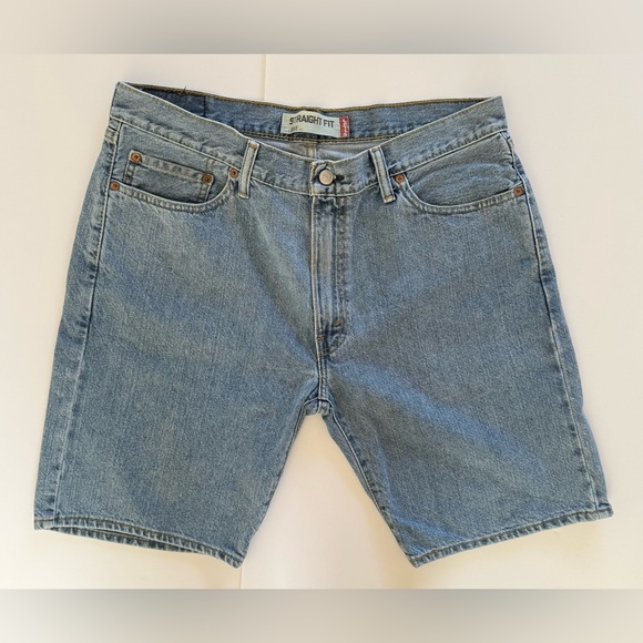 Levi’s‎ 505 Straight Fit Denim Shorts Light Wash 38 USA Classic - Picture 1 of 8